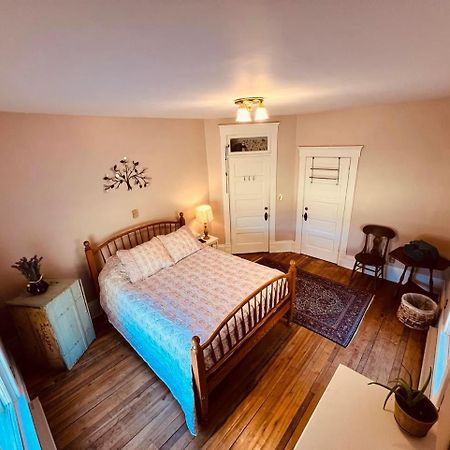 Laurel River Club Bed & Breakfast Or Lrcbnb Dryfork Bagian luar foto